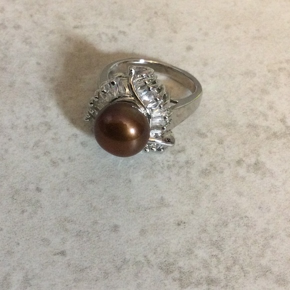NWOT Size 7 Silver ring with stacked CZ and brown Pearl center - Picture 5 of 6
